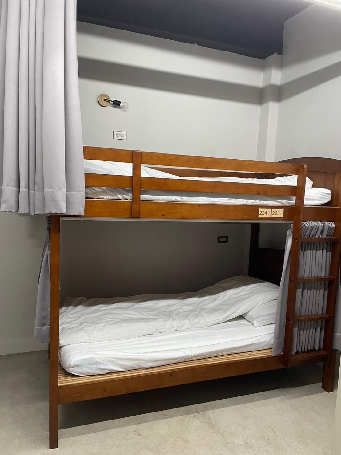 Dan Hostel丹居青旅 Taipei Exteriör bild