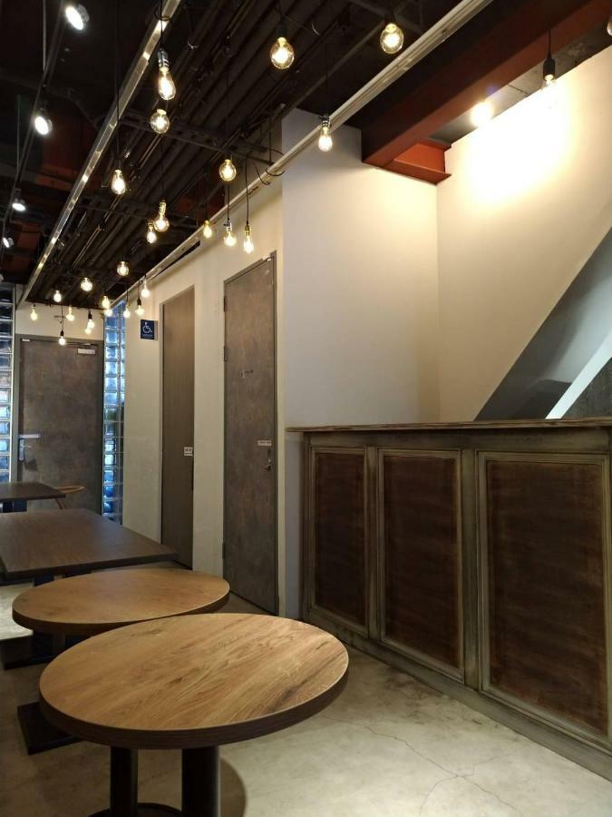 Dan Hostel丹居青旅 Taipei Exteriör bild